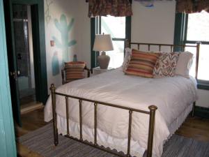 American Southwest Bedroom